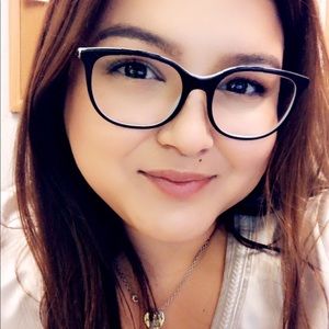 Meet your Posher, Leah desirae